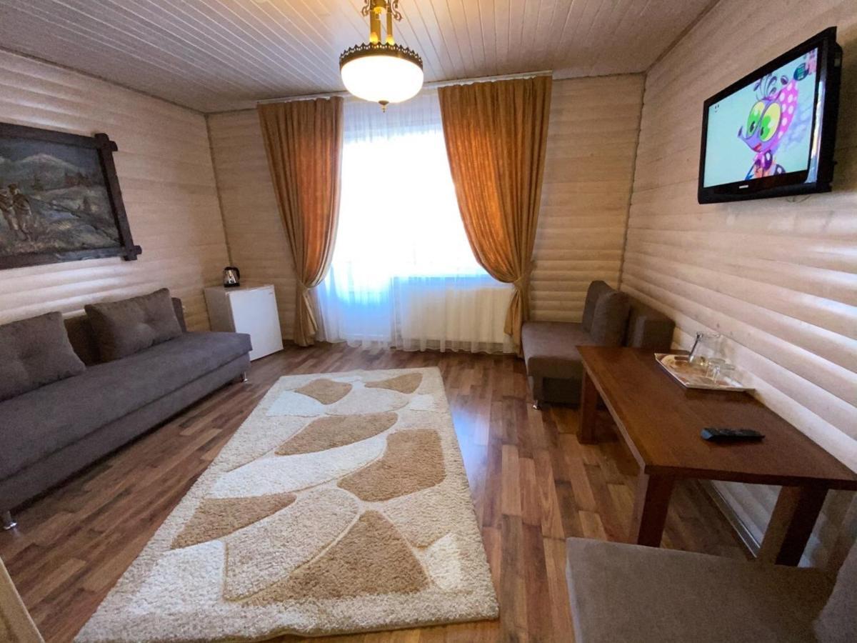 Villa Nikoletta Spa Bukovel Exterior photo